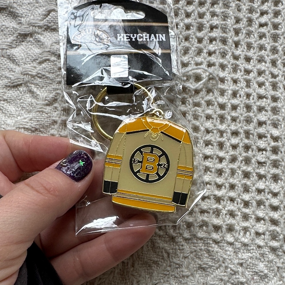 Boston Bruins Keychain - Picture 3 of 3